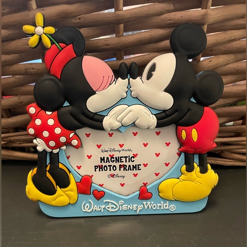 Disney Walt Disney World Mickey and Minnie Black Red Magnetic Photo Frame